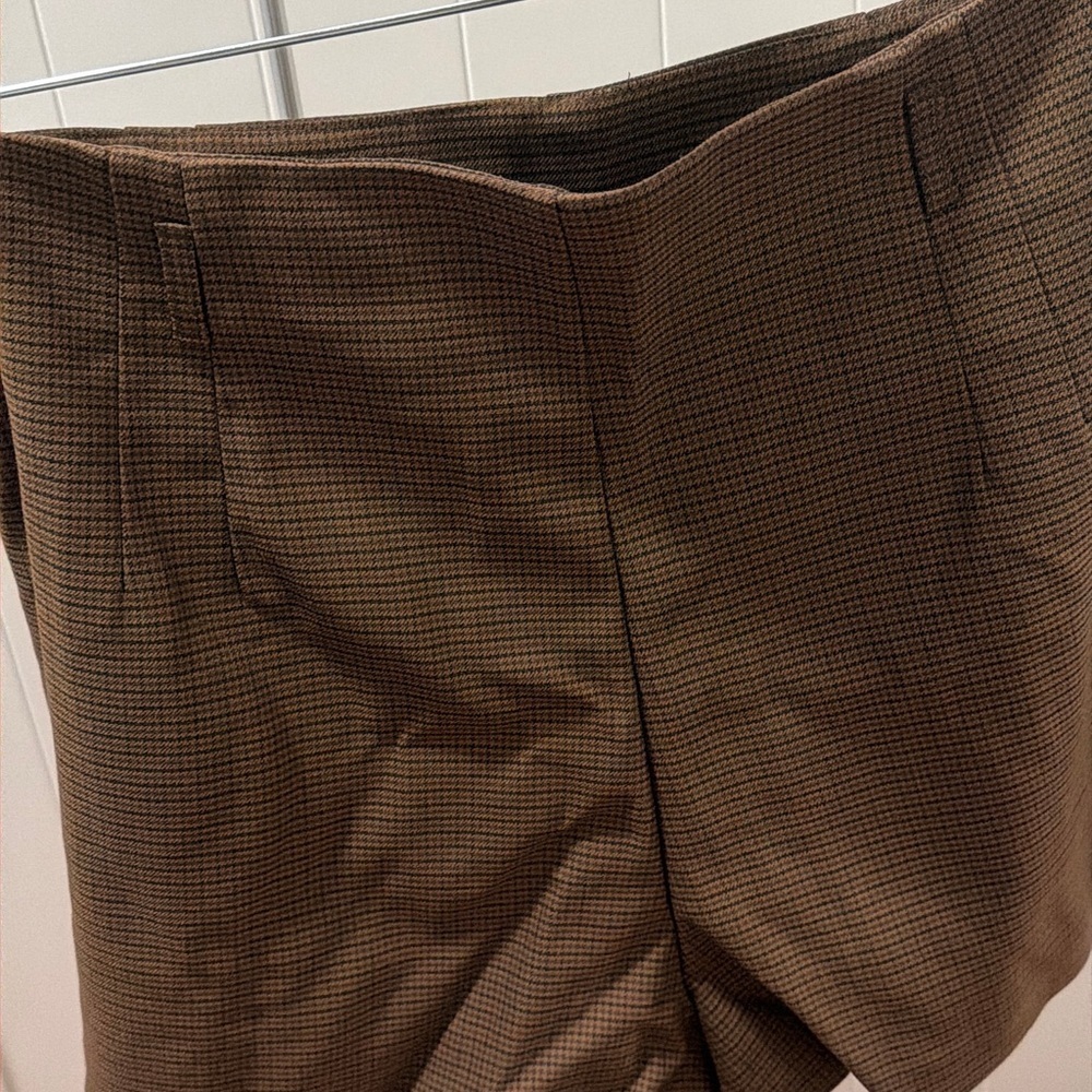 Zara Brown Women's Shorts - Picture 2 of 4